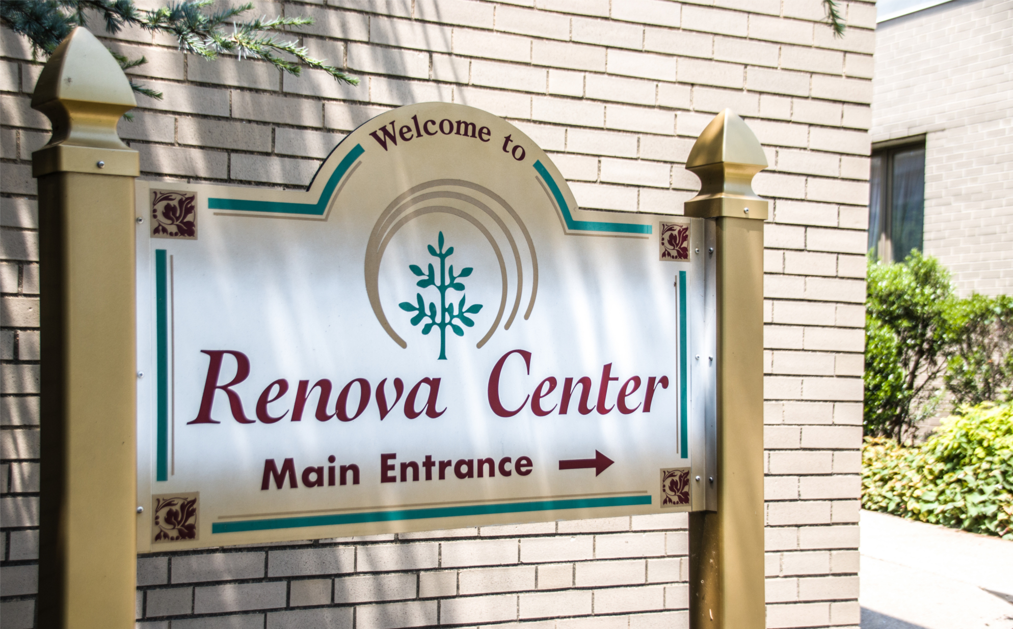 Renova Center Sign